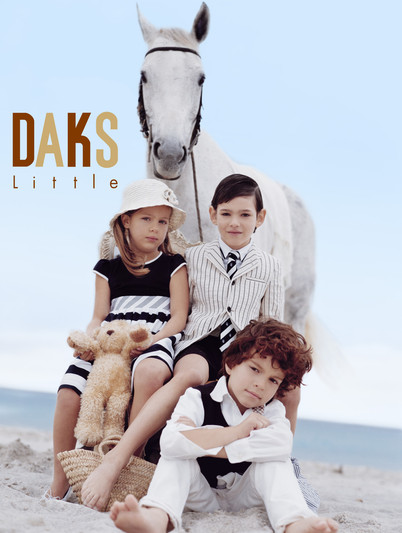 DAKS